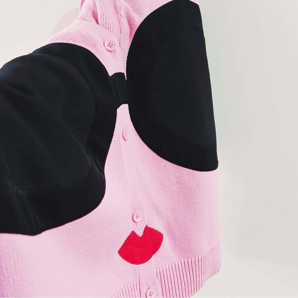 alice + olivia | bradford stace face grandpa cardigan in electric pink ↷ - Picture 4 of 16